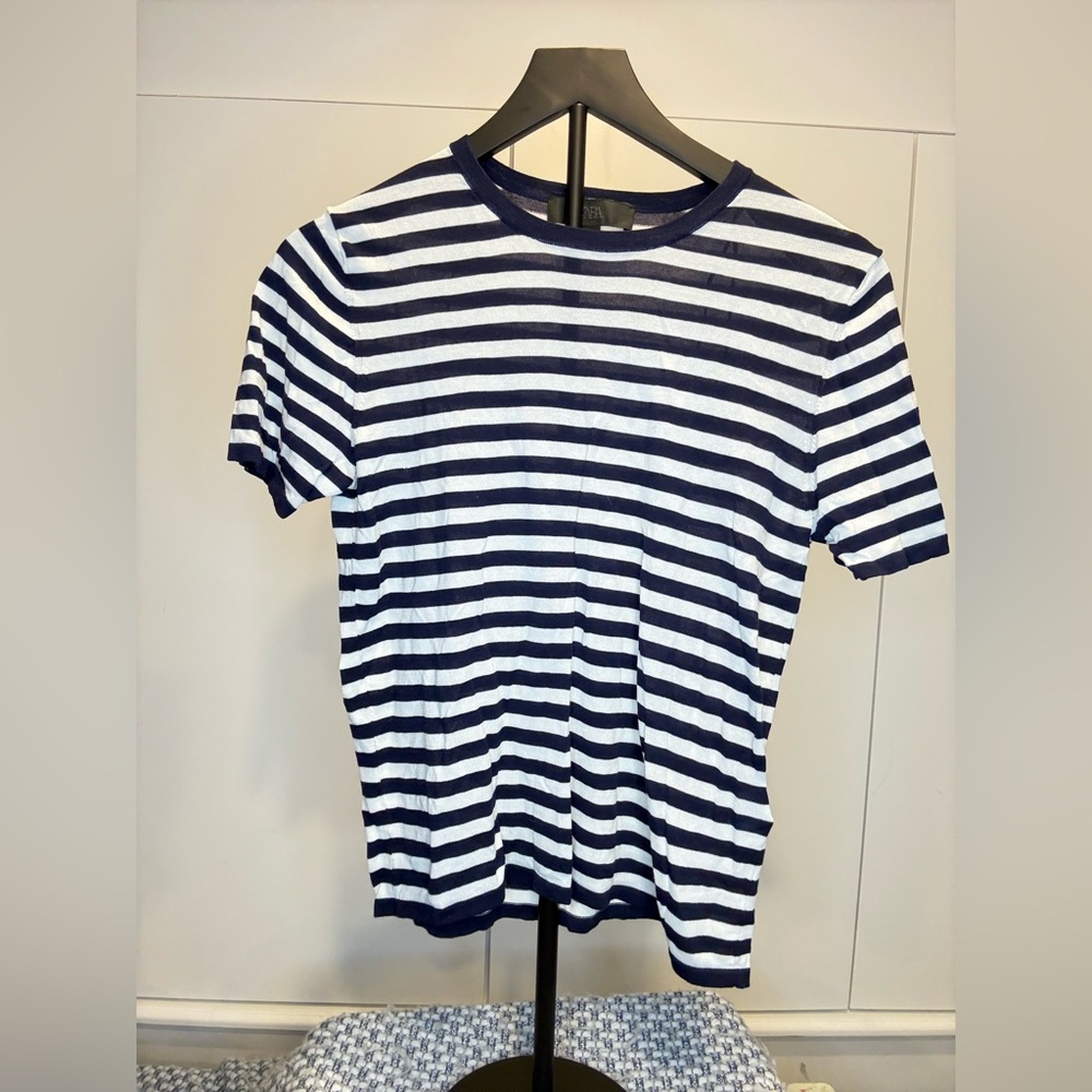 Zara Striped Navy and White T-Shirt size medium